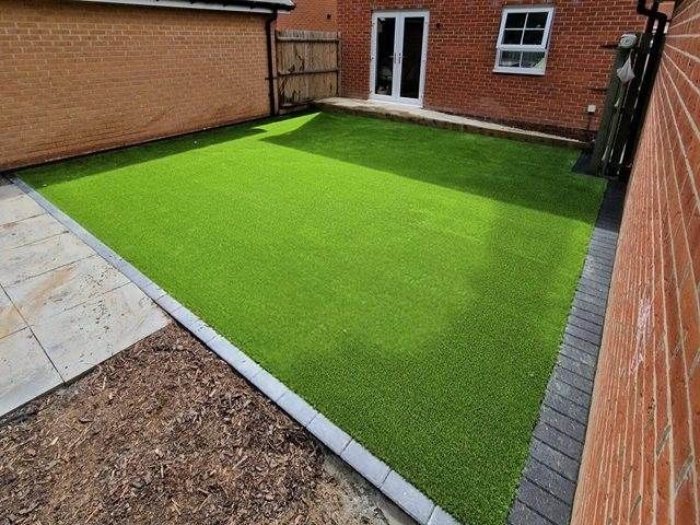 artificial-grass-installers-2-kireth-ai